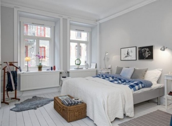 Comfy Bedroom Has White Wall Painting Bedroom