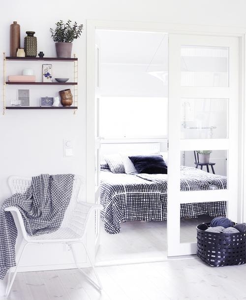 Fascinating Bedroom With White Painting Of The Wall Bedroom