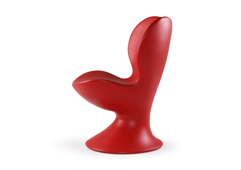 Stylish Curvy Seat With Polished Red Surface And Huggy Backseat Furniture