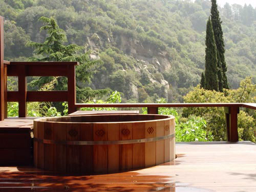 Architecture Amazing Cedar Hot Tubs Design In Balcony Astonishing Traditional Japanese Cedar Hot Tubs Design