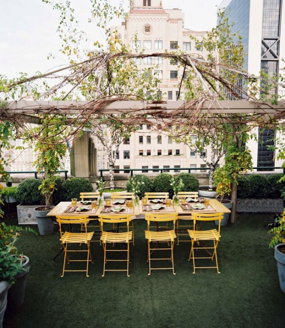 Cool Yellow Outdoor Dining Sets At Roof Garden 560x646 Furniture