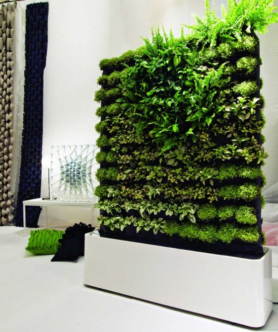 Mobile Green Plants Wall Decor 560x668 Ideas