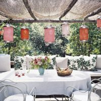 Furniture Tropical Old Table Sets At Garden Terrace With Lantern Pergola 560x420 Cool-Yellow-Outdoor-Dining-Sets-at-Roof-Garden-560x646