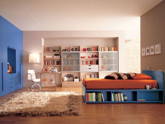 Architecture Warm Kids Bedroom With Unique Rugs And Blue Orange Furniture 560x420 Cool Teen Room Decor From Zalf