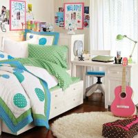 Architecture White Themed Combined With Colorful Accent For Music Lover1 560x560 Green-Dorm-Room-With-White-Furniture-And-Black-Polka-Dot-Accesories1-560x560