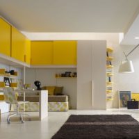 Architecture White Yellow Kids Room Themed 560x371 Very-Colorful-Teen-Bedroom-With-Striped-Rugs-560x335