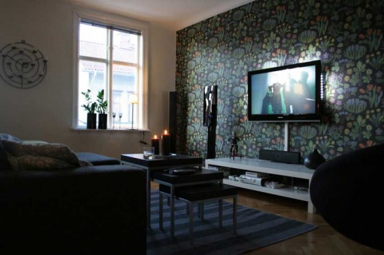 Cool Dark Floral Wallpaper For Elegant Living Room With Tv Setup Living Room