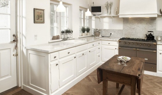 Elegant Classic White Kitchen Design Kitchen