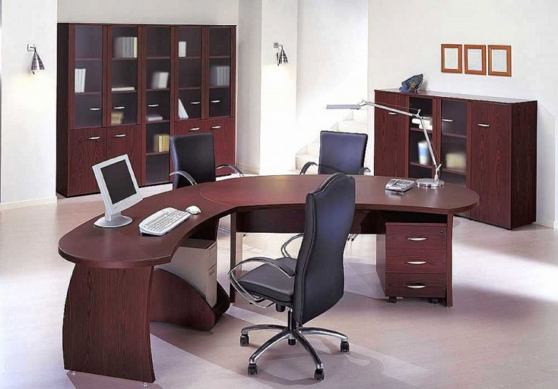 Ideas Minimalist Office Decorating Ideas For Men Curved Desk Leather Chairs 800x558 Stunning Office Decorating Ideas for Men at Cubicle and Home